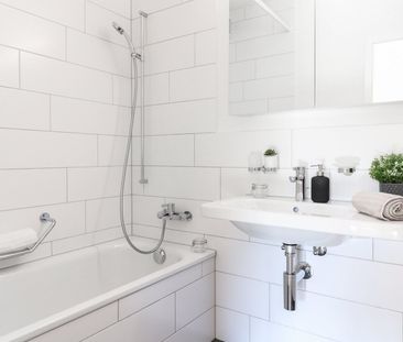 Get into your new home happiness! - Photo 2