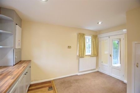 3 bedroom semi-detached house to rent - Photo 3