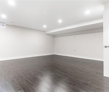 For Lease - 3136 Post Road, Oakville, Ontario - Photo 2