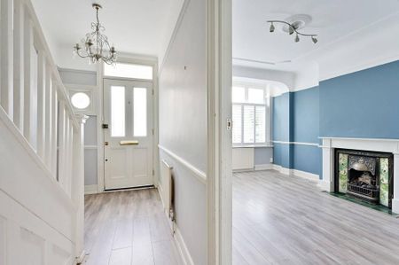 3 bedroom terraced house to rent - Photo 3