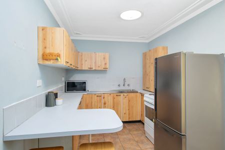 Affordable Four Bedroom Home - Photo 4