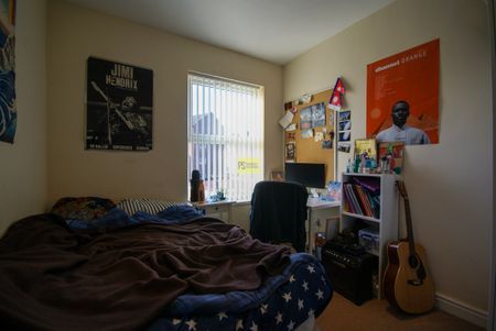 29 Harrow Road - Photo 4