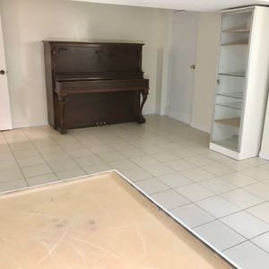 2-Bedroom Basement Unit for rent - Eglinton Ave & Allen Rd - Photo 2