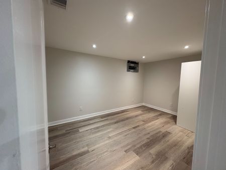 For Lease - 130 Duncanwood Drive Unit# BASEMENT, Toronto, Ontario - Photo 3