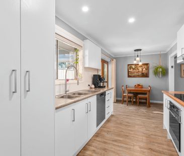 140 Asbury Street East, Ocean Grove - Photo 2