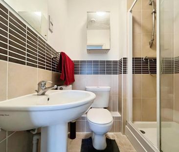 2 bedroom apartment to rent - Photo 3