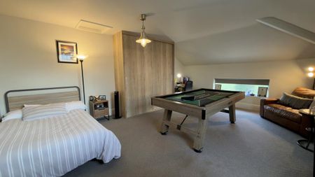 4 bedroom semi-detached house to rent - Photo 5