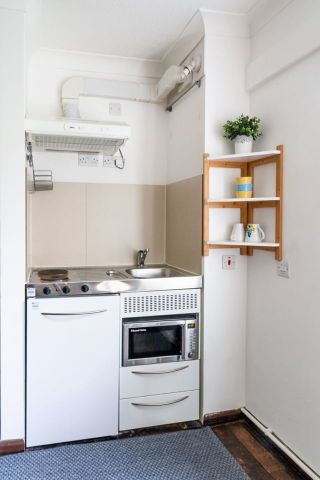 Studio Flat, Mapesbury Lodge, NW2 - Photo 4