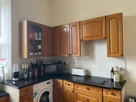 3 bedroom apartment to rent - Photo 4