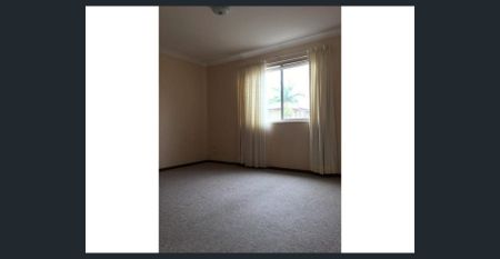 Two bedroom unit in a handy location - Photo 3