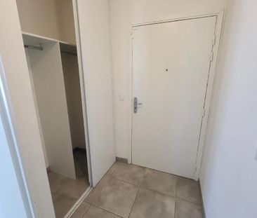 Location Appartement 3 pièces 63m² LE BLANC MESNIL 93150 - Photo 3