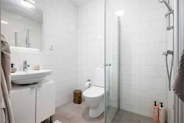 Zetterlundsslingan, Vallentuna - Photo 1