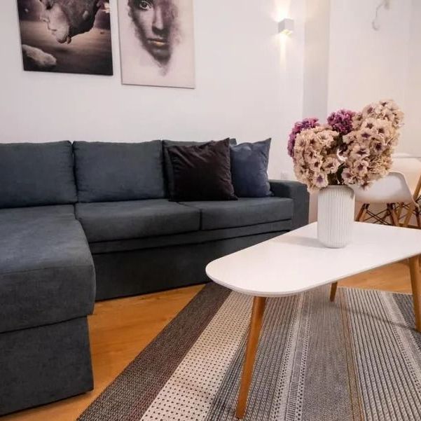 Studio/Γκαρσονιέρα για ενοικίαση Πλατεία Ναυαρίνου (Κέντρο Θεσσαλονίκης) - Photo 1