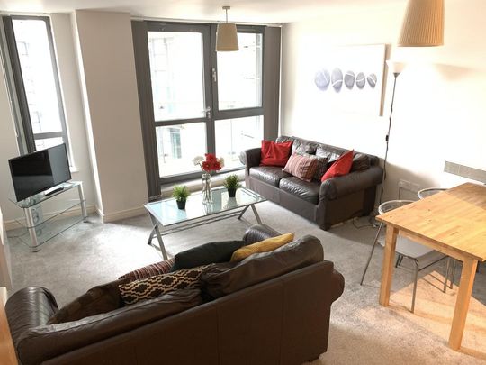 2 bedroom block of apartments to rent - Photo 1