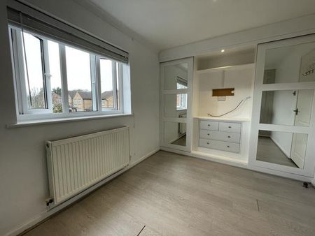 3 bedroom detached house to rent - Photo 3