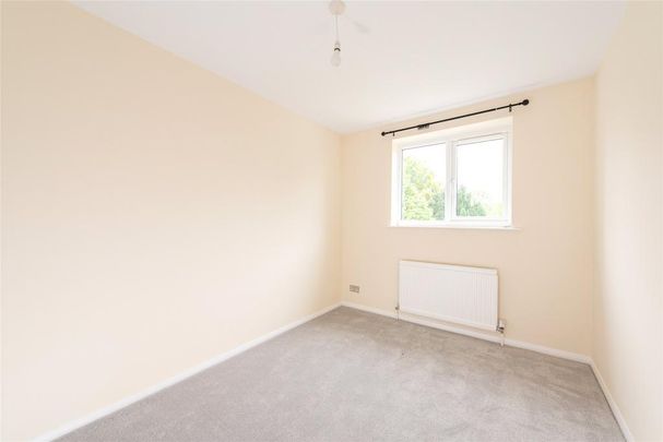 4 bedroom detached house to rent - Photo 1