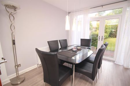 3 bedroom Semi-detached house to rent in Newlands Avenue, Gosforth, Newcastle Upon Tyne - Photo 4