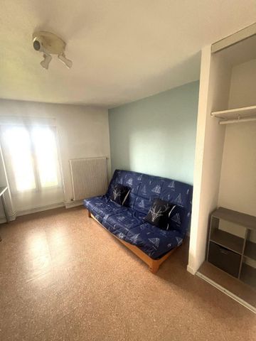 Location Appartement 21m² ST ETIENNE 42000 - Photo 2