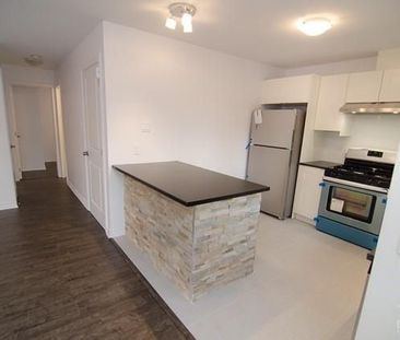 For Lease - 111 Dalehurst Drive Unit# B, Tanglewood - Grenfell Glen... - Photo 3