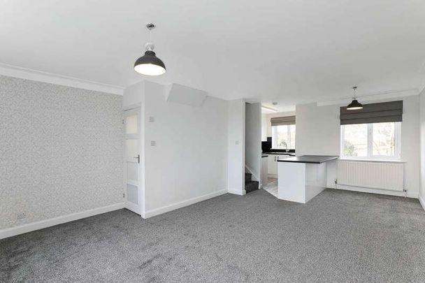 Street Lane, Gildersome, LS27 - Photo 1