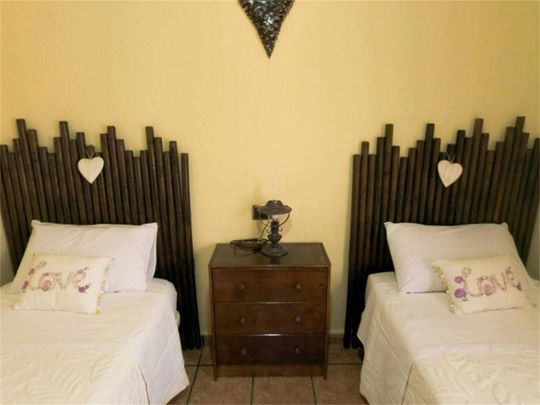 Finca rústica de alquiler en Calle Iznate, Benamocarra - Photo 1