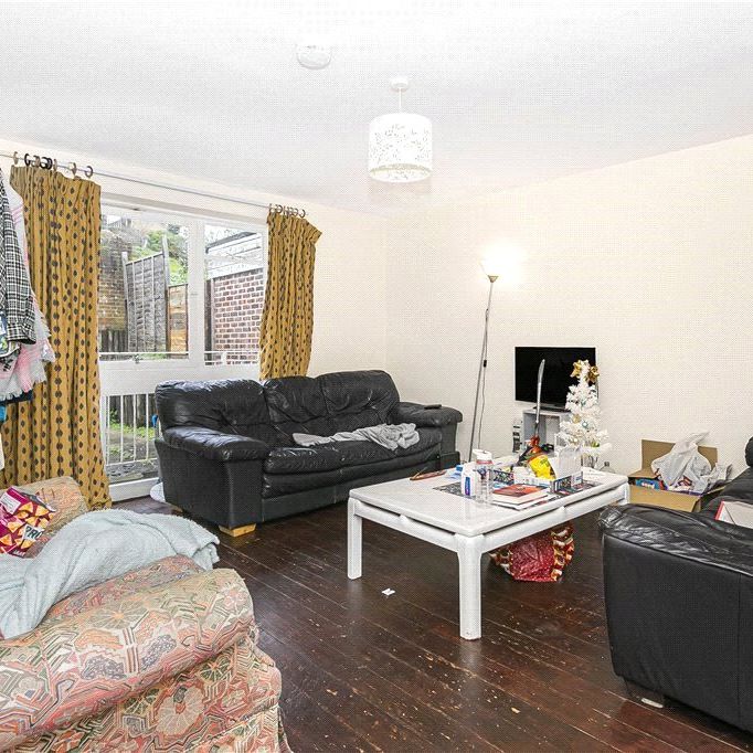 Guildford Park Avenue, Guildford, Surrey, GU2 7NN - Photo 1