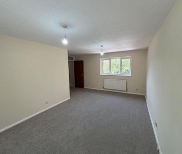 2 bedroom maisonette to rent - Photo 5
