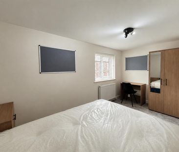 Apartment 2 20 Tan Y Graig - Photo 3