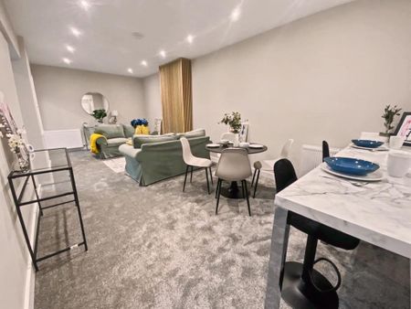 2 bedroom flat to rent - Photo 2