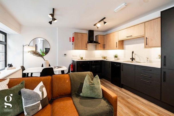 1 bedroom in a flat share to rent - Photo 1