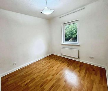 Foster Drive, Penylan, Cardiff, CF23 - Photo 4