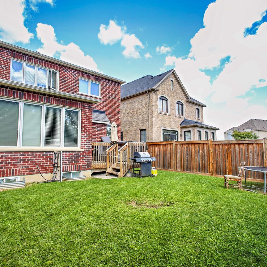 For Lease - 159 Lionhead Golf Club Road, Brampton, Ontario - Photo 1