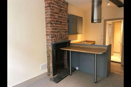 Rosswyn House, HR9 - Photo 2