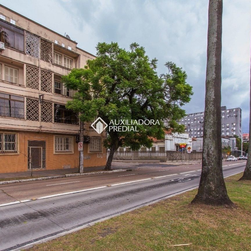 Apartamento com 3 quartos e 98m² para alugar em Farroupilha, Porto Alegre. - Foto 1