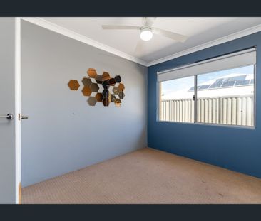 Large 4x2, Pool, Workshop, Solar, - Photo 4