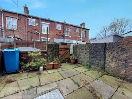 2 bedroom terraced house to rent - Photo 4
