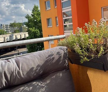 Schönes zentral gelegenes WG-Zimmer (17m2) in 3er WG - Photo 1