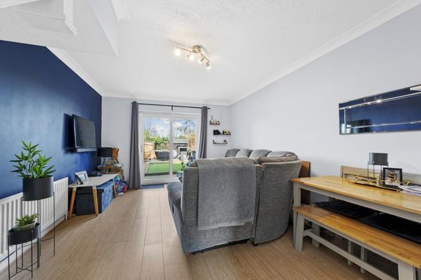 2 bedroom terraced house to rent - Photo 1