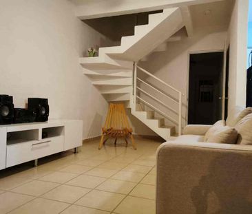 Casa amueblada de dos plantas en RENTA, ubicada en Conkal. - Photo 1
