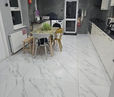 Room in a Shared House, St. Marys Road, NW10 - Photo 5