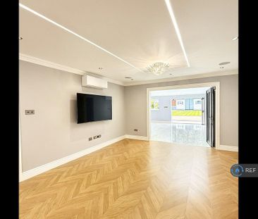 5 bedroom semi-detached house to rent - Photo 1