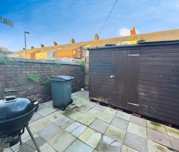 2 bedroom end of terrace house to rent - Photo 6