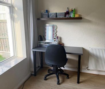 4 bedroom house to rent - Photo 1