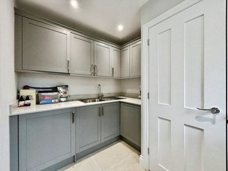 Abbots Gate, Bury St Edmunds, IP33 2GB - Photo 5