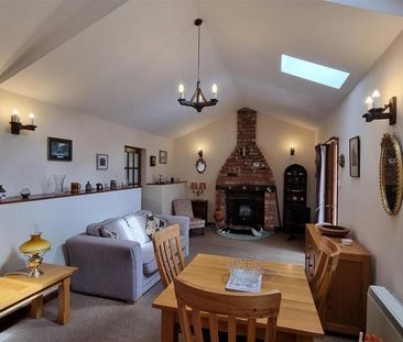 1 bedroom semi-detached bungalow to rent - Photo 6