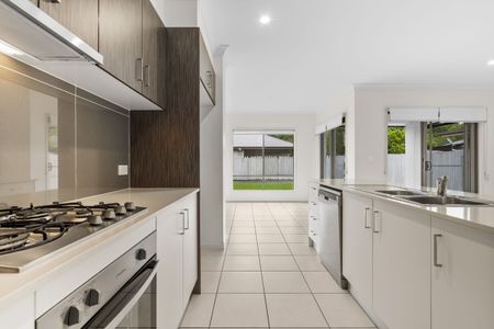 Spacious Family Home in the Sought-After Cova Estate + *$200 VISA Gift Card* - Photo 4