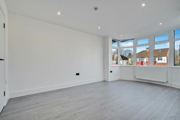 3 bedroom apartment to rent - Photo 1