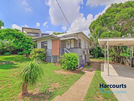 35 Jerome Street, Coorparoo QLD 4151 - House For Rent | Domain - Photo 3