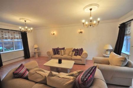 6 bedroom semi-detached house to rent - Photo 3