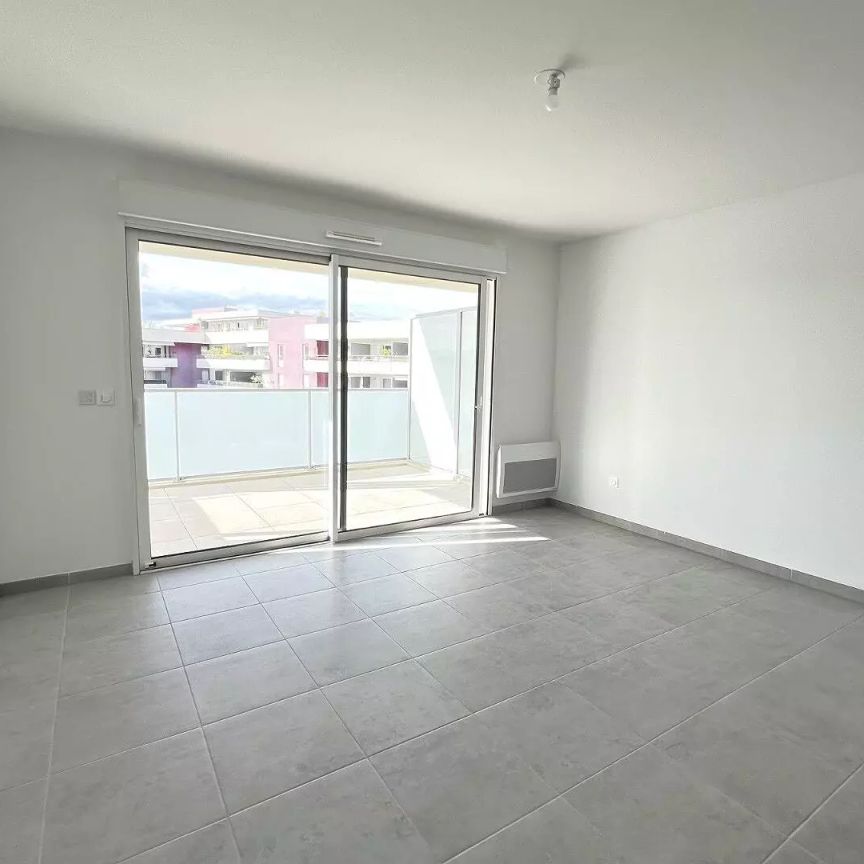 location Appartement T3 DE 59.57m² À FREJUS - Photo 1